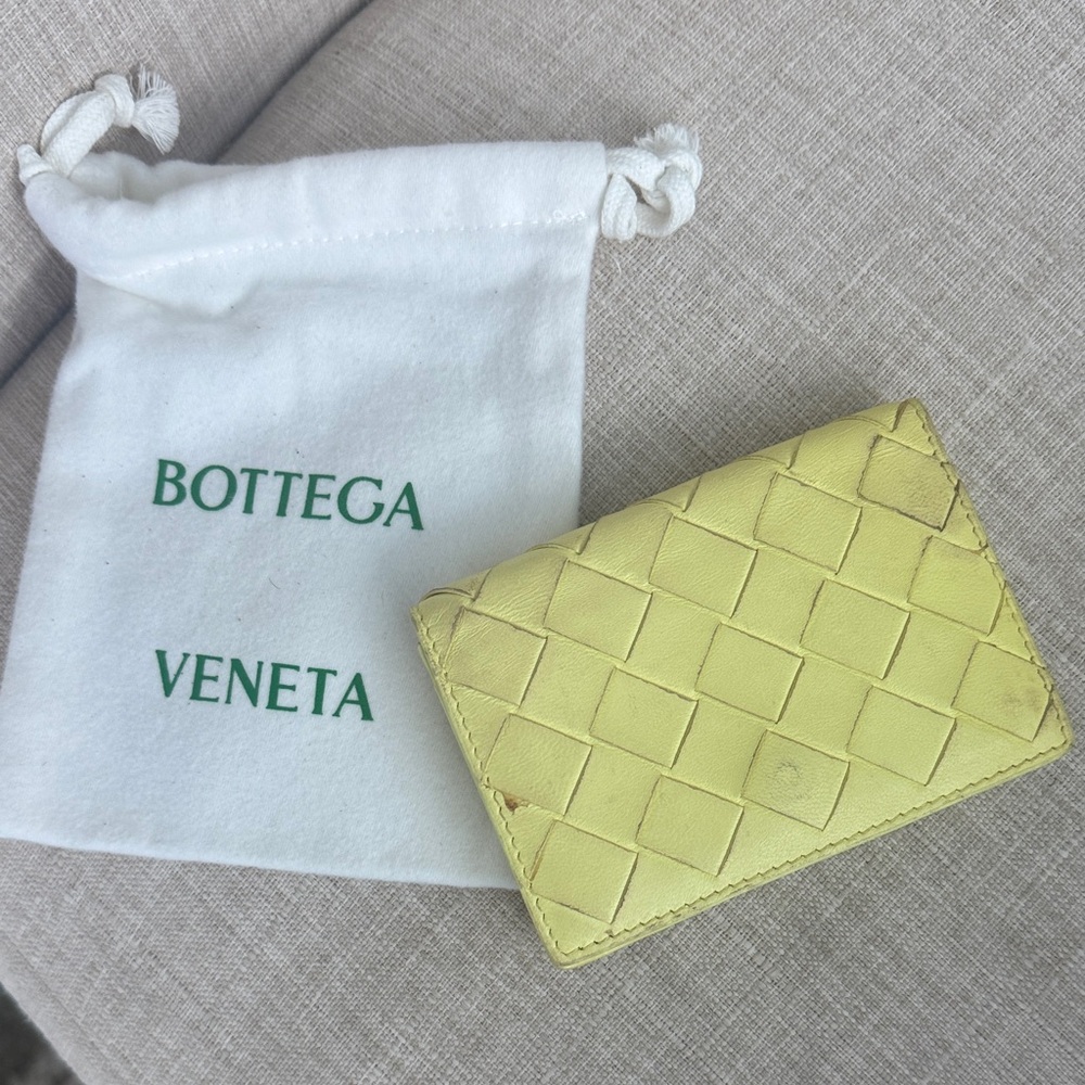 Bottega Veneta Light Yellow Woven Card Holder